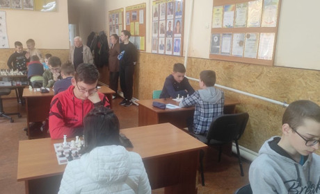 У Старокостянтинові грали в шахи: хто переміг у змаганнях ДЮСШ