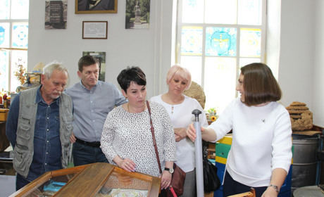 У Гадяцькому аграрному училищі обговорювали перспективи бджолярства в Україні