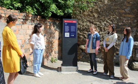 У Старокостянтинові встановили туристичні навігаційні таблички