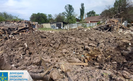 Війська РФ знову обстріляли Донеччину: двоє загиблих та шестеро поранених