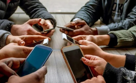 На Луганщині вимкнули мобільний зв'язок і воду. Що кажуть окупанти