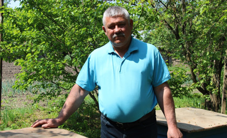 Сергій Аврамченко із Максимівки відновлює пасіку на Гадяччині