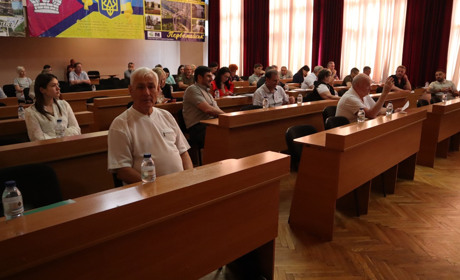 Чи є у Первомайській громаді кошти на зарплатню і відпускні педагогам: відповідь озвучили на сесії