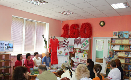 У Гадячі презентували черговий випуск літературно-мистецького альманаху "Мистецьке гроно"