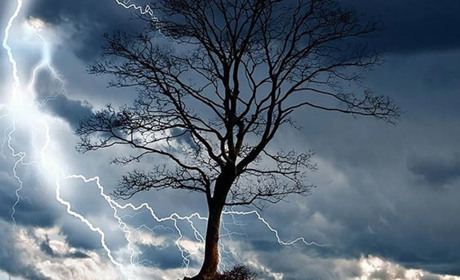 Через негоду в Южному пропало світло