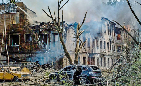 Ракетна атака на Дніпро: загинуло дві людини, кількість постраждалих зросла до 30, серед них - діти