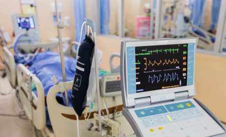 У лікарні Дніпра внаслідок ураження струмом помер 12-річний жовтоводець