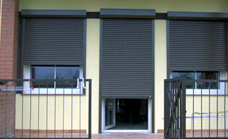 Металеві захисні ролети на вікна: в чому їх особливості