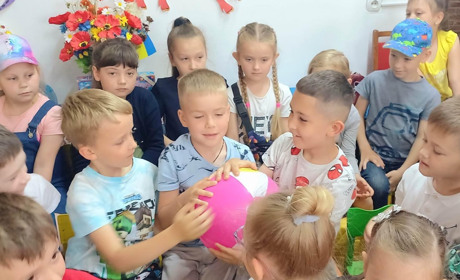 Для дітей провели екскурсію до книгозбірні «Бібліотека зустрічає нових друзів»
