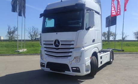 Тягач Mercedes Actros: найкращий транспорт для вантажоперевезень