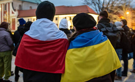 У Польщі продовжили легальне перебування українців: скільки можна залишатися в країні?
