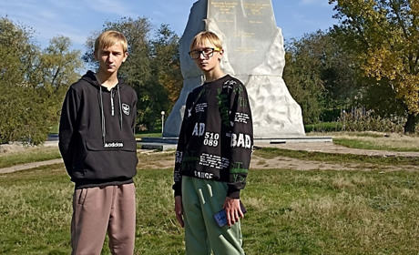 Брати-двійнята Анатолій і Олександр Горохи з Горностаївки: “Наші знання — теж зброя”