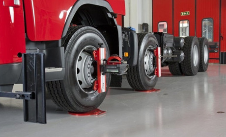 Розвал-сходження вантажівки: для чого це потрібно