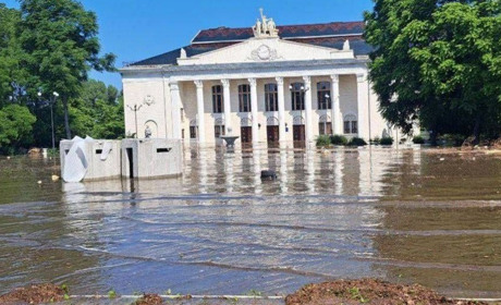 Ситуація в Новій Каховці погіршується
