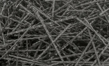 Фібра для бетону: в чому її особливості та переваги