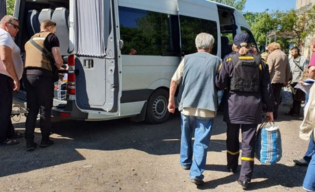 З Торецька евакуювали ще 15 дітей