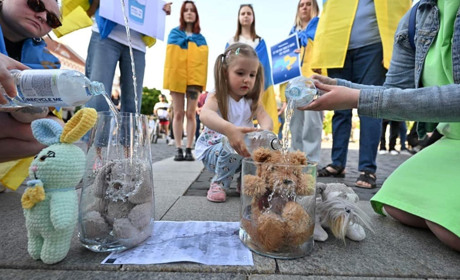 Підрив Каховської ГЕС: де вийти на мітинги за кордоном. Добірка міст