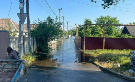 Вода на Херсонщині спадає (відео)