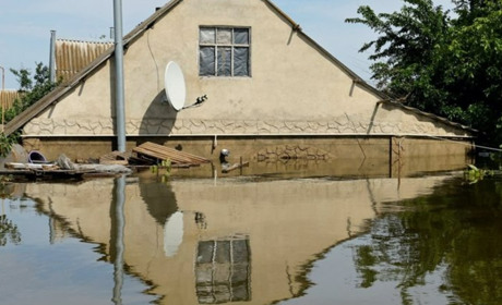 Як Москва медійно топить каховську трагедію