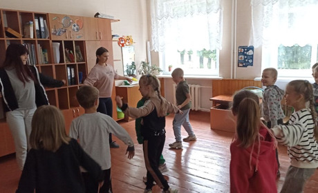 В Барі запрацював літній пришкільний табір для дітей переселенців та військовослужбовців