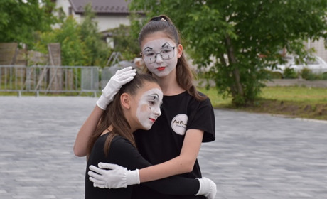 Вуличний театр пантоміми презентували у Старокостянтинові