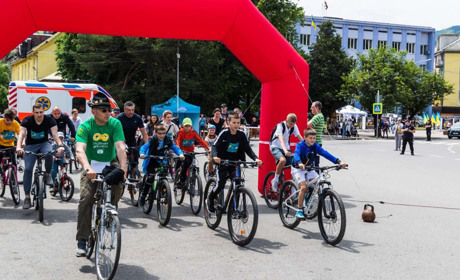 У Рахові відгримів благодійний фестиваль «RAKHIV FEST 2023». Скільки вдалось зібрати коштів