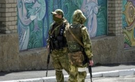 Евакуйованих мешканців затопленого Лівобережжя Херсонщини росіяни утримують умовах концтабору