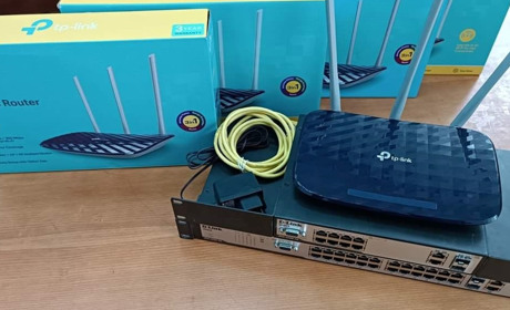 Школи Тростянеччини отримали Wi-Fi роутери від благодійників із Литви