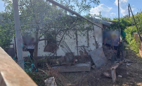 Внаслідок обстрілу росіянами Нікополя вбито чоловіка та поранено жінку