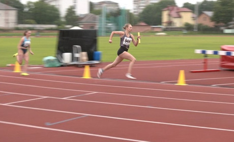 Чемпіонат з легкої атлетики серед юніорів: випускники Старокостянтинівської спортшколи у лідерах