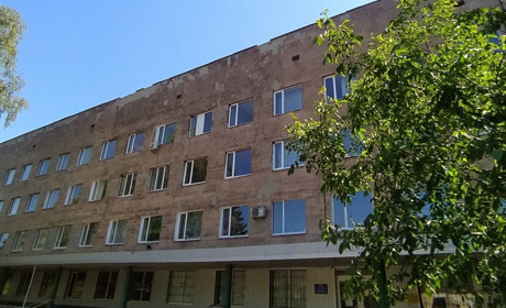 Лозівська поліклініка може переїхати. В чому причина