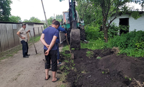 У Сахновщині працівники водоканалу відключають садиби від водопостачання: в чому справа