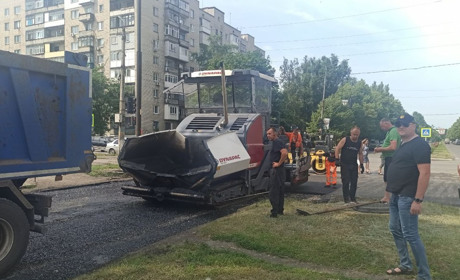 В Добропіллі ремонтують дороги. Де проходять роботи