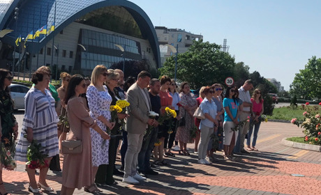 В Южному вшанували пам’ять загиблих у Другій світовій війні (ФОТО)