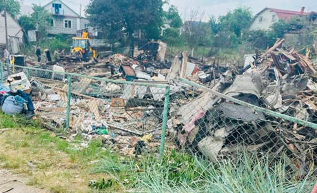 Екологи обрахували розмір шкоди довкіллю, завданої падінням уламків ворожої ракети у Звягелі