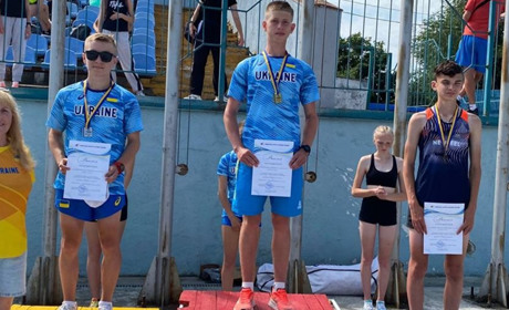 Старокостянтинівець Роман Горбачов здобув перше місце на чемпіонаті України з легкої атлектики