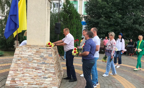 В Южному відбувся урочистий мітинг до Дня Конституції (ФОТО)