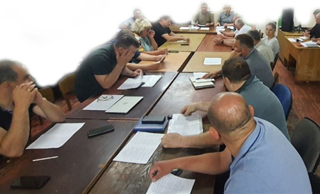 На сесії Білопільської міської ради депутати ухвалили 36 питань. Іще п'ять не підтримала більшість