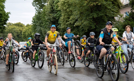 Близько 70 тисяч зібрали в Ужгороді під час велозаїзду. На що збирали гроші