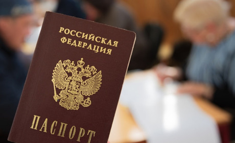 У Скадовську "виїзні групи" змушують людей з інвалідністю отримувати паспорт РФ