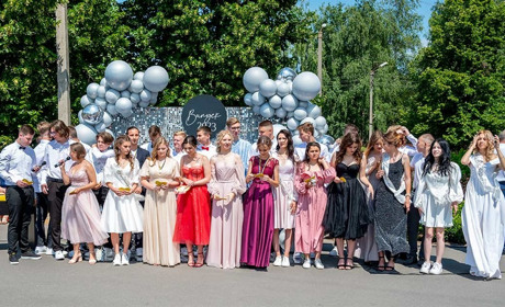 "Золоті" і "срібні" випускники Кагарличчини – 2023