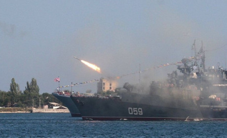 Окупанти збираються «знешкоджувати» міни в Азовському морі відкрити порт "Генічеськ"