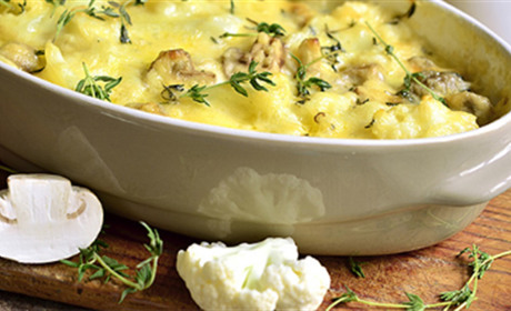 Готуємо сьогодні: рецепт цвітної капусти з грибами та сиром