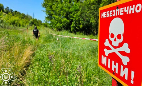 Рятувальники Луганщини запрошують на роботу до частини піротехнічних робіт. Список вакансій