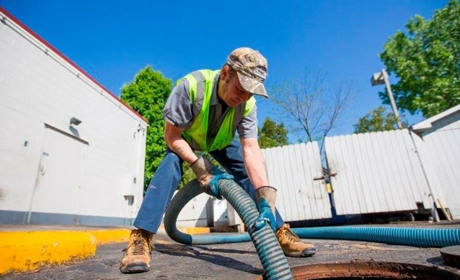 Аварійно-сервісна компанія. Чистка септиків