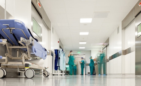 Лікарню в Южному збираються перейменувати на честь колишнього головного лікаря