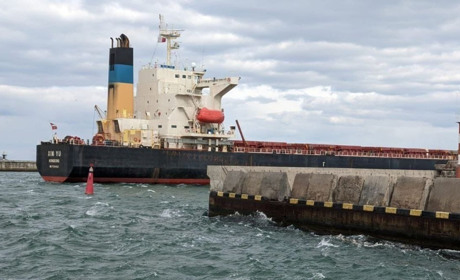 Російській військові намагалися атакувати зерновий термінал одного з портів Одещини: подробиці