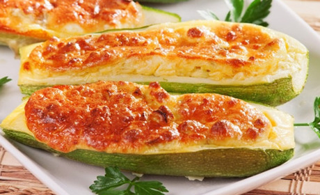 Готуємо сьогодні: кабачки з рисом і грибами