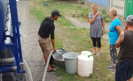 На лівобережжі Херсонщини проблеми із водозабезпеченням: в свердловинах зникає вода