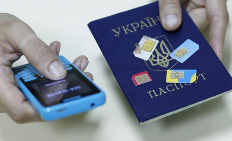 На окупованій Херсонщині у жителів вилучають сім-карти українських операторів